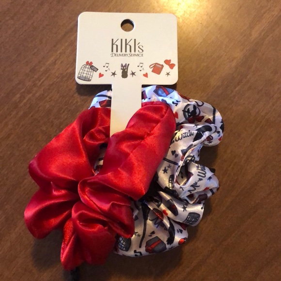 Hot Topic Accessories - NWT Kiki’s Delivery Service Hair Scrunchie Set